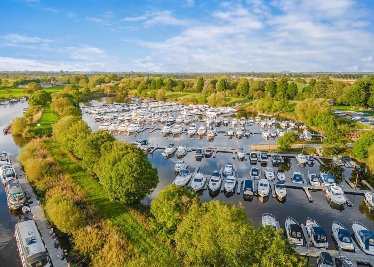 Hotel York Marina Naburn Exterior foto